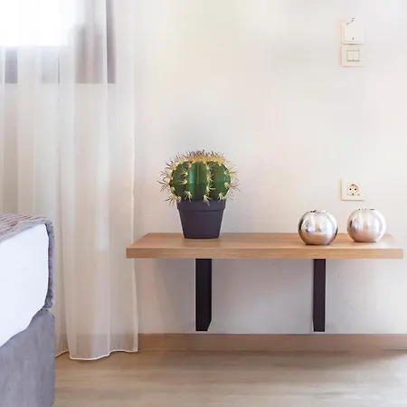 9 Luxury Sarti